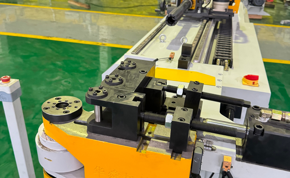 SS-serien helautomatisk CNC-rørbøyemaskin SS-serien helautomatisk CNC-rørbøyemaskin