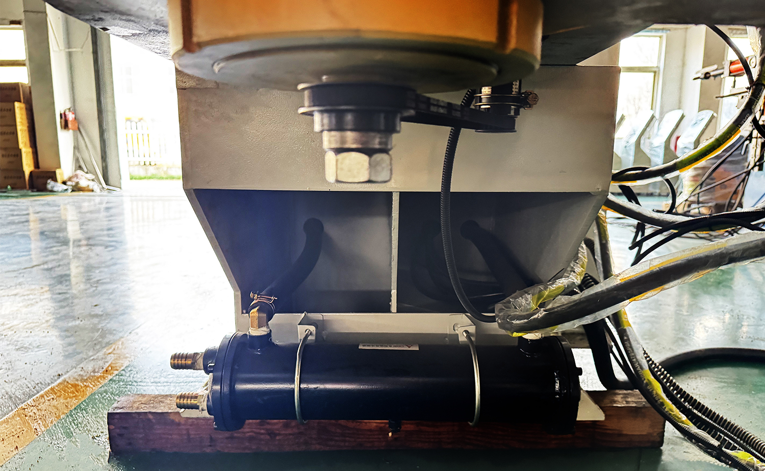 NC M-serien hydraulisk rørbøyemaskin med spindelkontroll NC M-serien hydraulisk rørbøyemaskin med spindelkontroll