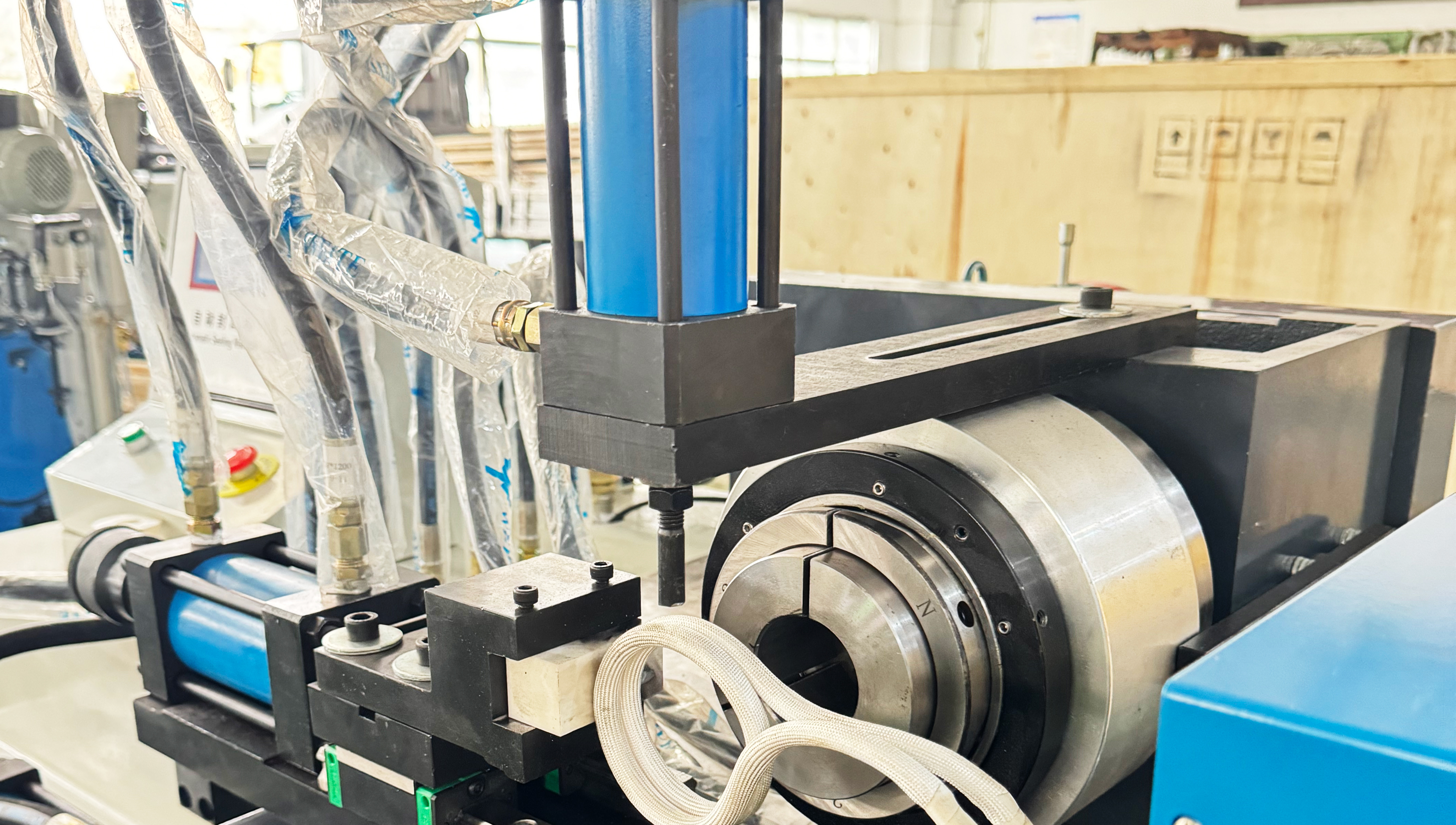 TM-S-40/60/80 høyeffektiv automatisk rørforseglingsmaskin