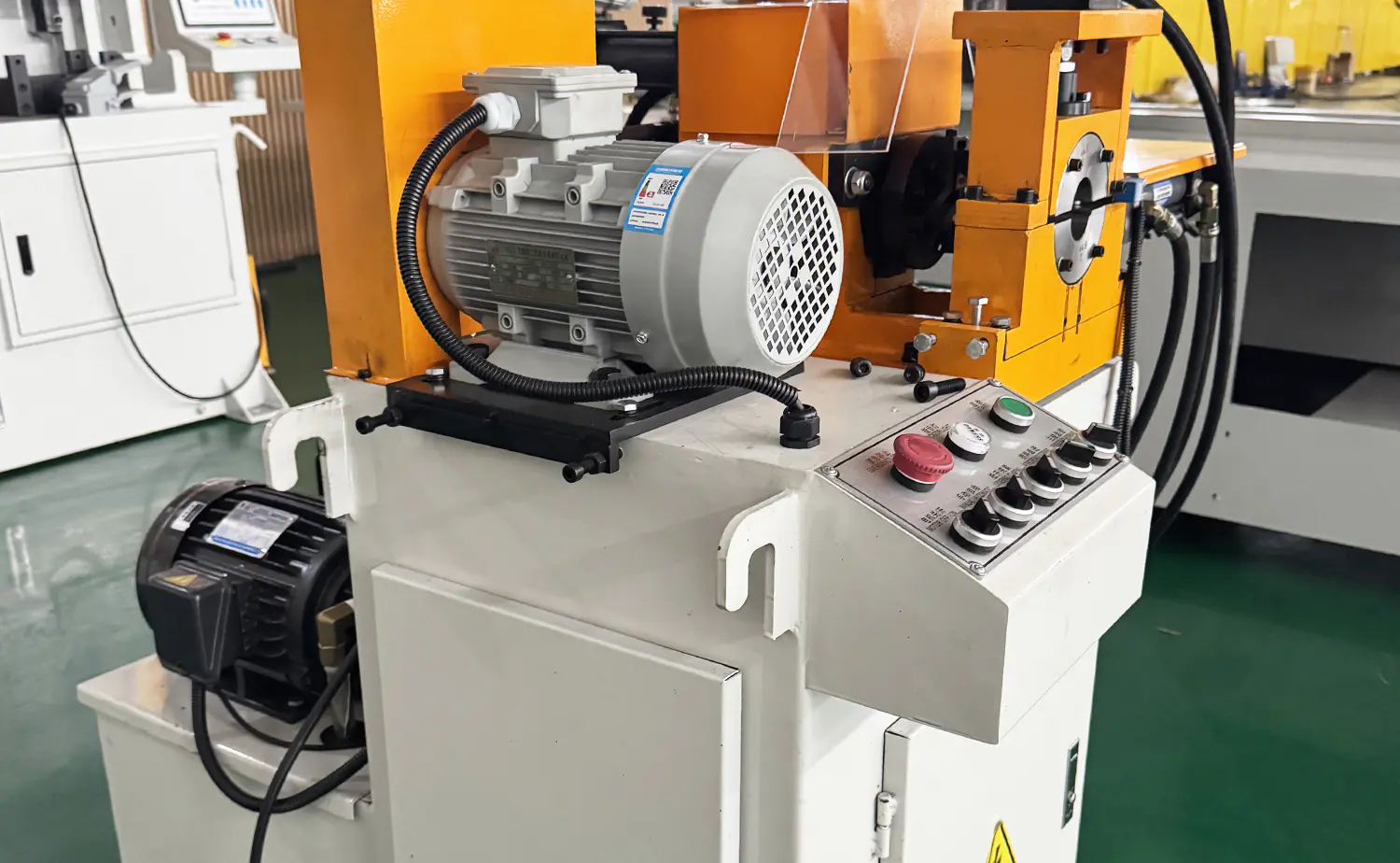 EF PV1-serien hydraulisk halvautomatisk røravfasingsmaskin EF PV1-serien hydraulisk halvautomatisk røravfasingsmaskin