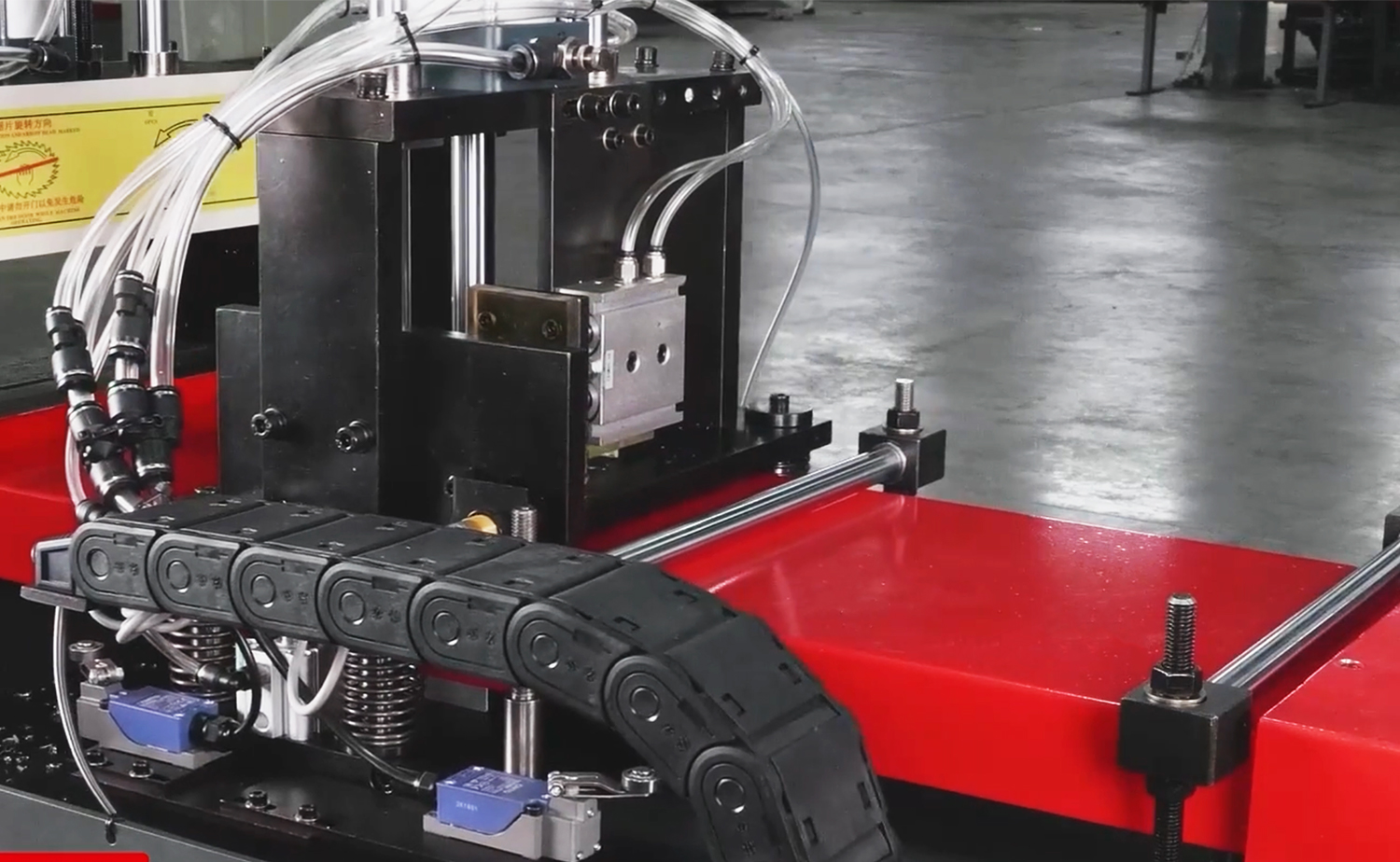 CNC455-serien helautomatisk skjæremaskin i aluminium og kobber CNC455-serien helautomatisk skjæremaskin i aluminium og kobber