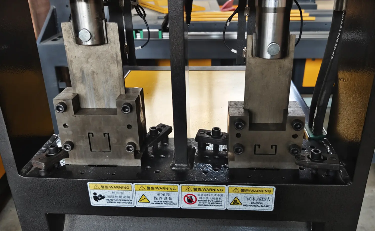 HS-P-100-2P Halvautomatisk stansemaskin
